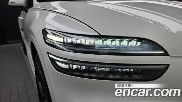 Genesis GV70 2024 — Şəkil 32/38