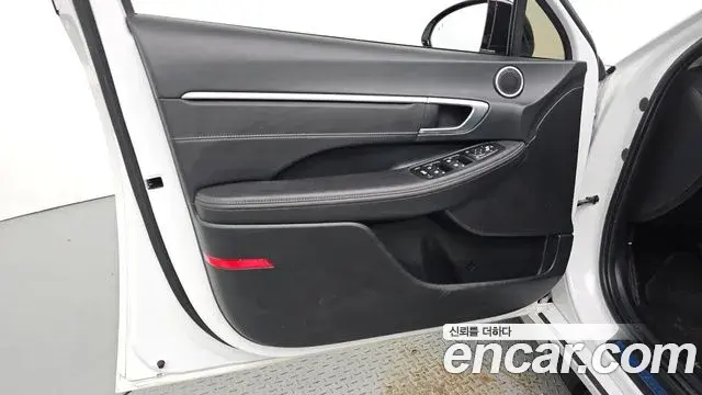 Hyundai Sonata Hybrid 2022 — Şəkil 6/31
