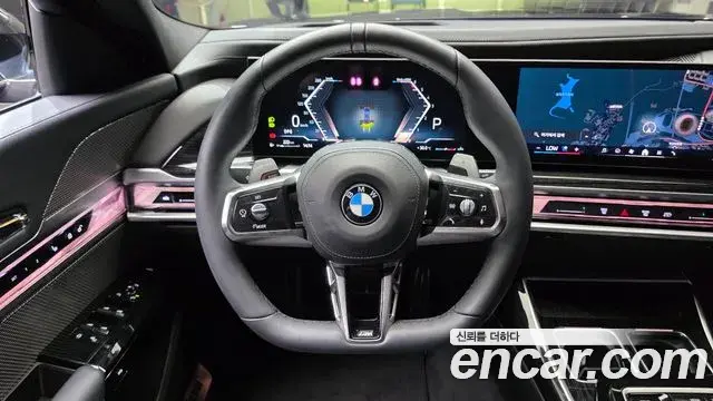 BMW 7 Series 2025 — Фото 13/20