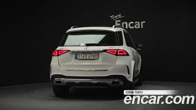 Mercedes-Benz GLE-Class 2021 — Фото 4/20