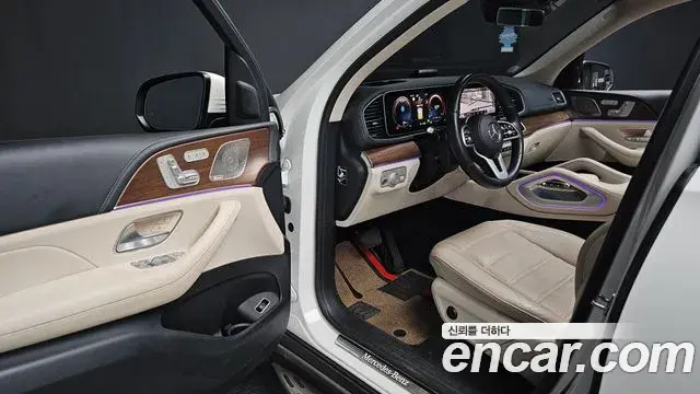 Mercedes-Benz GLE-Class 2021 — Фото 11/20