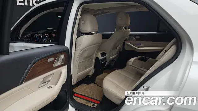 Mercedes-Benz GLE-Class 2021 — Фото 12/20
