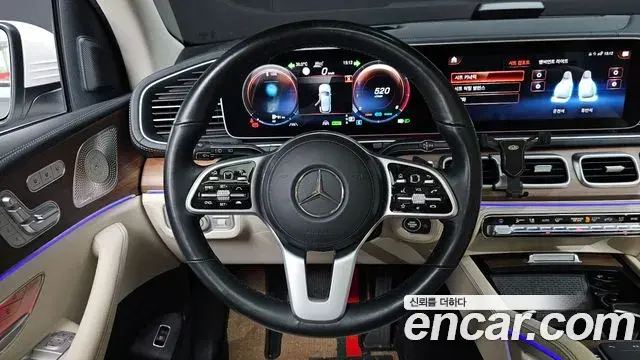 Mercedes-Benz GLE-Class 2021 — Фото 13/20