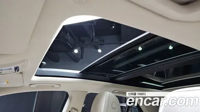 Mercedes-Benz GLE-Class 2021 — Фото 19/20
