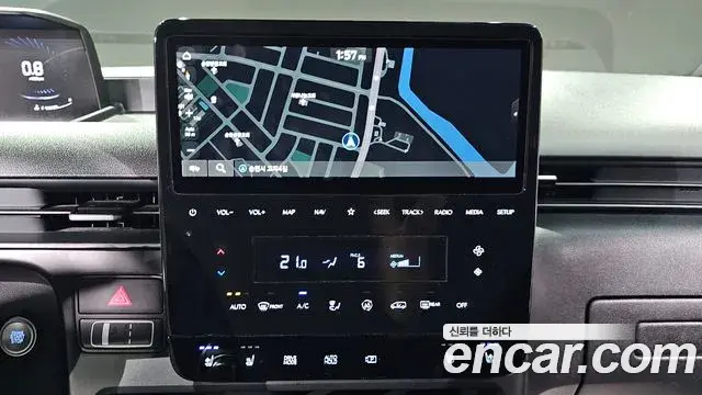 Hyundai Staria 2022 — Фото 14/20