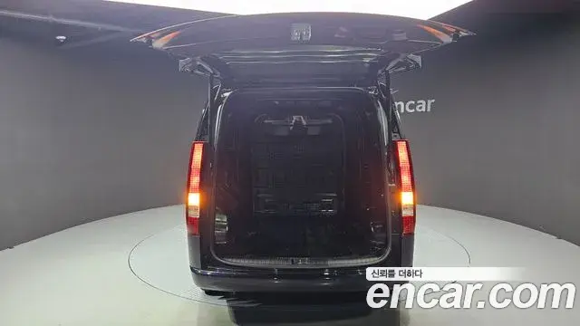Hyundai Staria 2022 — Фото 20/20