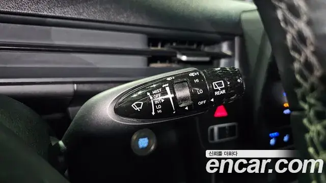Hyundai Staria 2022 — ფოტო 18/31
