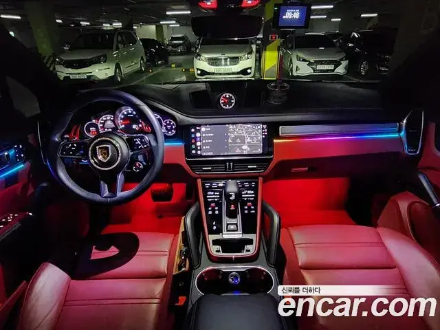 Porsche Cayenne 2023 — Photo 10/13
