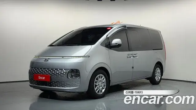 Hyundai Staria 2021 — Фото 1/20