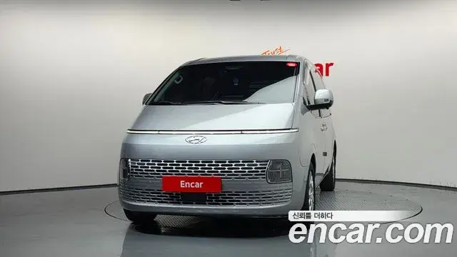 Hyundai Staria 2021 — Фото 3/20