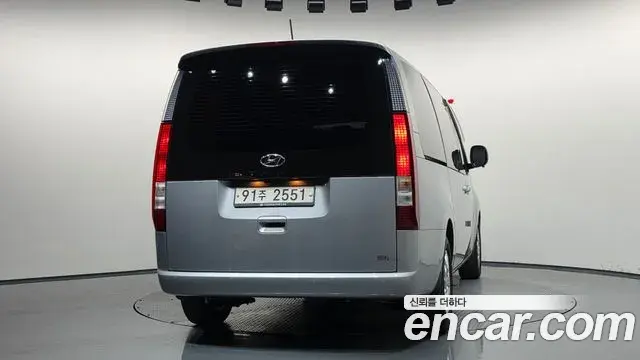 Hyundai Staria 2021 — Фото 4/20
