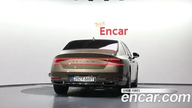 Genesis G90 2022 — ფოტო 1/33
