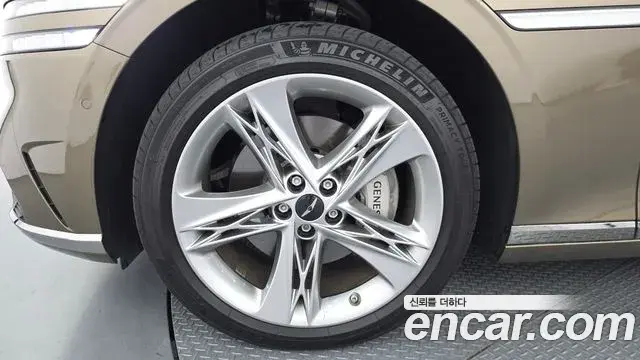 Genesis G90 2022 — ფოტო 3/33