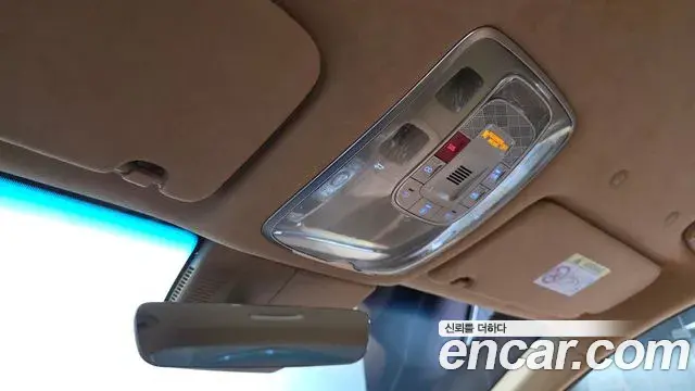 Genesis G90 2022 — ფოტო 10/33