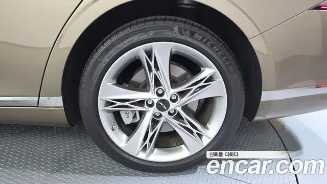 Genesis G90 2022 — ფოტო 15/33