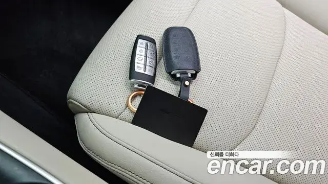 Genesis GV70 2022 — ფოტო 9/35
