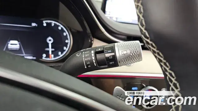 Genesis GV70 2022 — ფოტო 20/35