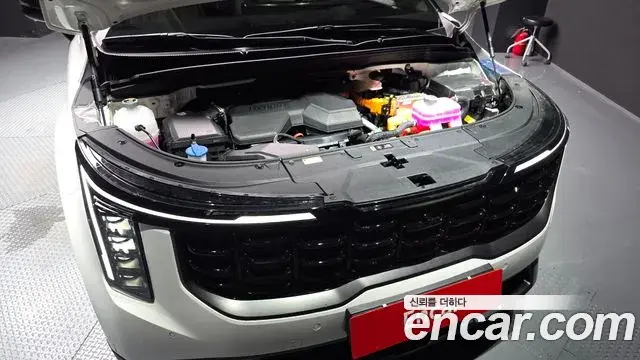 Kia Carnival 2025 — Şəkil 2/40