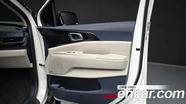 Kia Carnival 2025 — Şəkil 30/40
