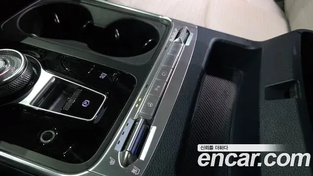 Kia Carnival 2025 — Şəkil 11/40