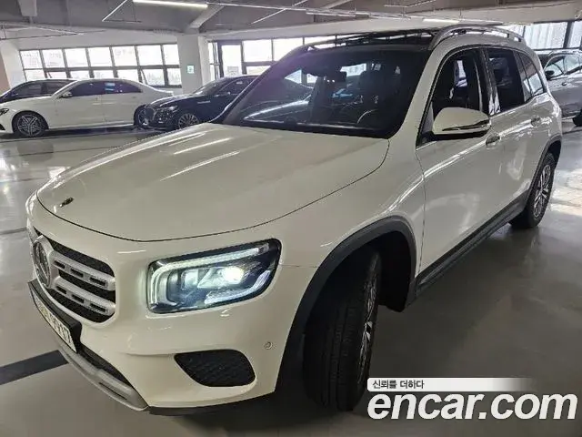 Mercedes-Benz GLB-Class 2021 — Фото 1/9