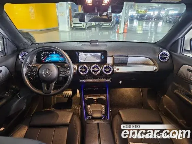 Mercedes-Benz GLB-Class 2021 — Фото 9/9