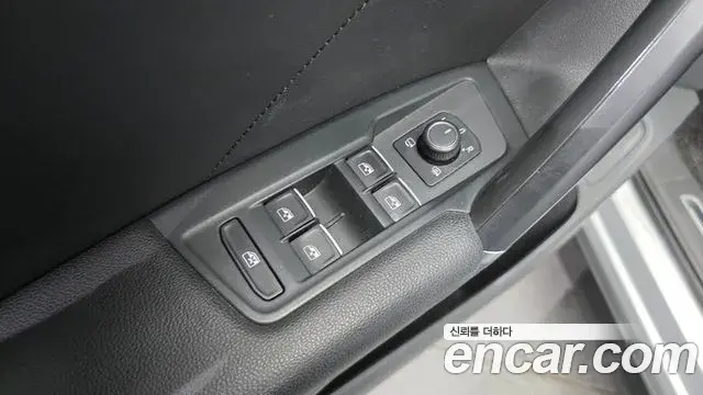 Volkswagen Tiguan 2018 — Фото 13/20