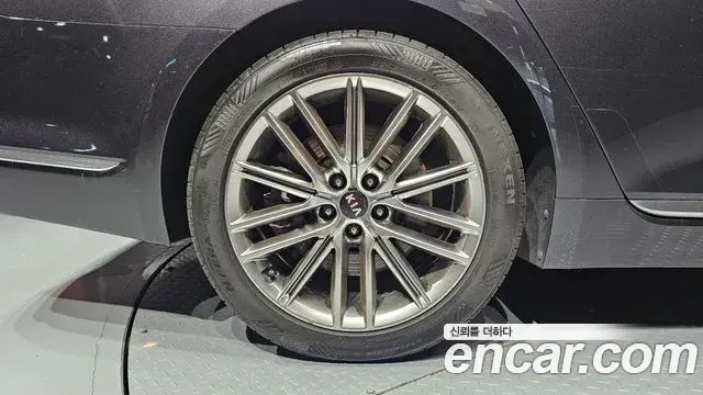 Kia The K9 2020 — Photo 5/20
