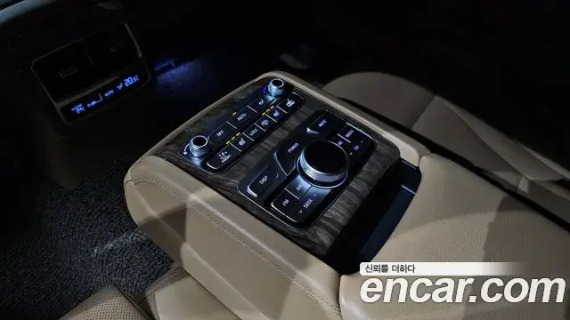 Kia The K9 2020 — Photo 18/20