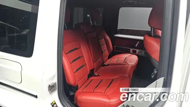 Mercedes-Benz G-Class 2022 — Photo 8/34