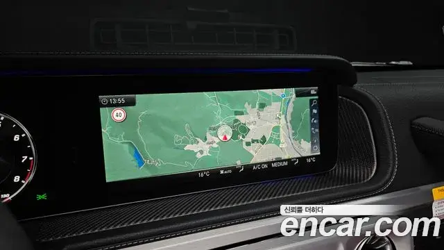 Mercedes-Benz G-Class 2022 — Photo 33/34