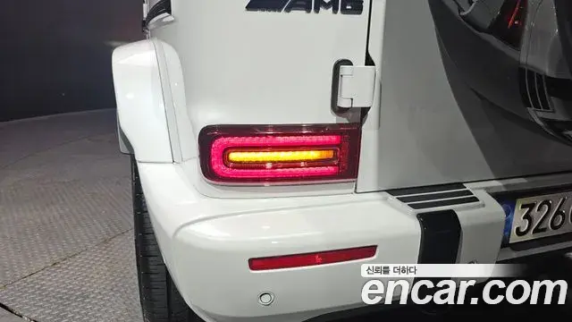 Mercedes-Benz G-Class 2022 — Photo 6/34