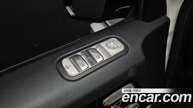 Mercedes-Benz G-Class 2022 — Photo 25/34