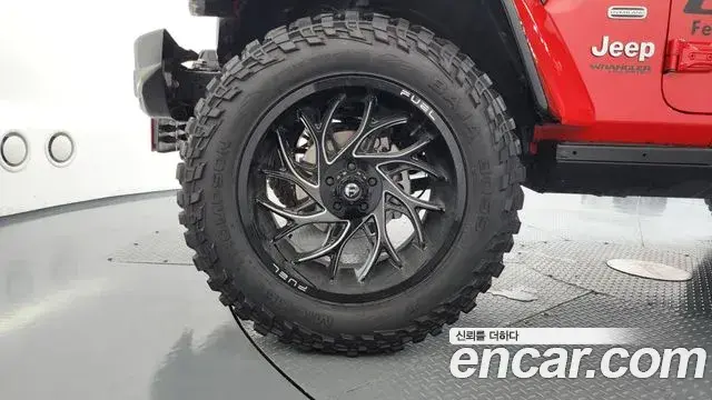 Jeep Wrangler 2021 — Şəkil 30/30