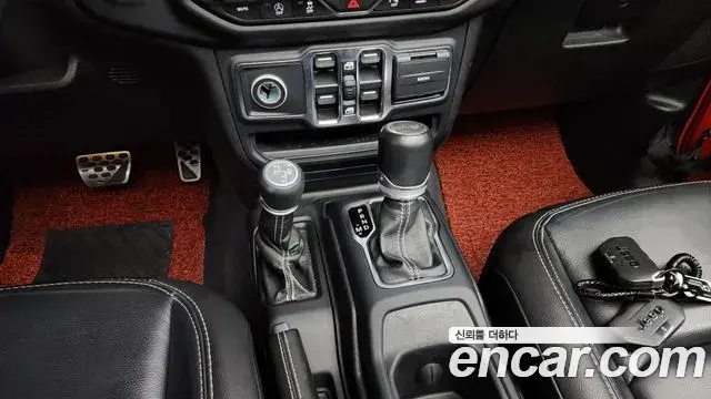 Jeep Wrangler 2021 — Şəkil 22/30