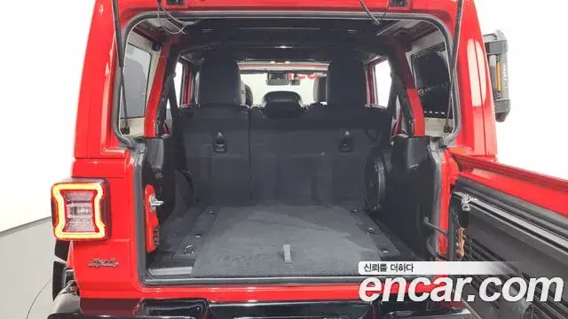Jeep Wrangler 2021 — Şəkil 24/30