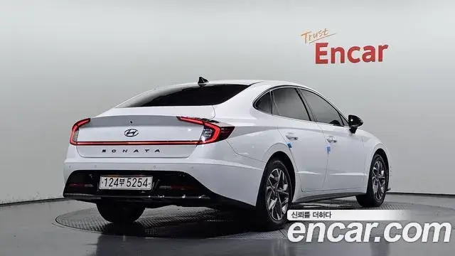 Hyundai Sonata 2022 — Фото 2/20