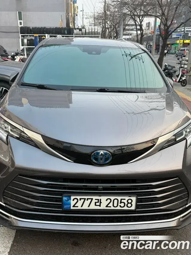 Toyota Sienna 2021 — Şəkil 5/5