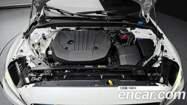 Volvo V60 Cross Country 2025 — Şəkil 17/20