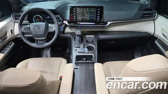 Toyota Sienna 2024 — ფოტო 9/30