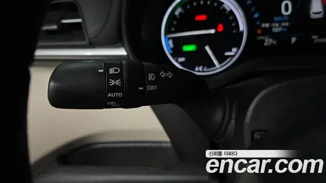 Toyota Sienna 2024 — ფოტო 4/30