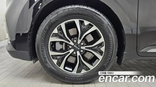 Kia Carnival 2023 — Фото 5/20