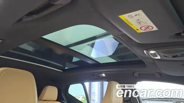 Volvo XC40 2020 — Şəkil 24/32