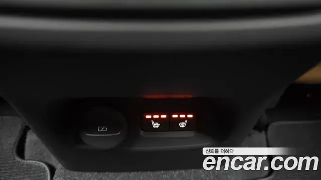 Volvo XC40 2020 — Şəkil 22/32