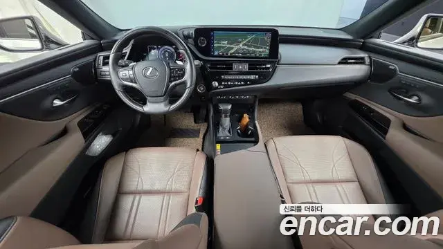 Lexus ES300h 2023 — Şəkil 34/35