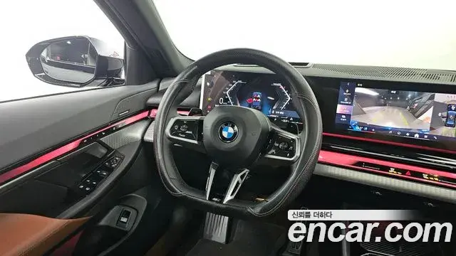 BMW 5 Series 2025 — Фото 13/20