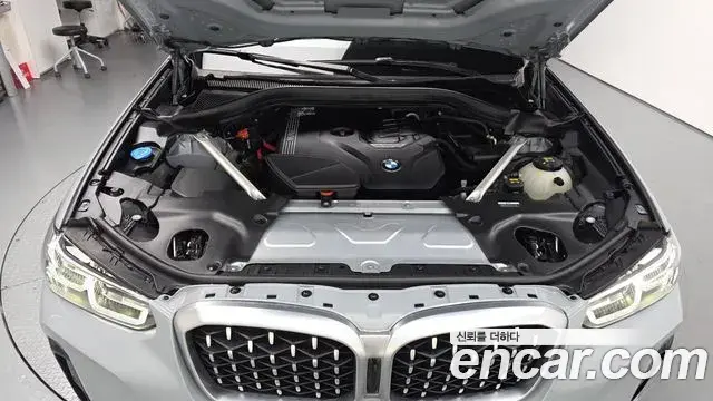 BMW X4 2022 — Photo 6/20