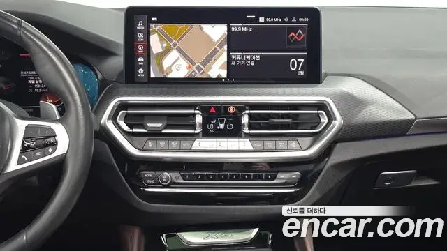 BMW X4 2022 — Photo 13/20