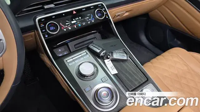 Genesis GV80 2023 — ფოტო 17/35