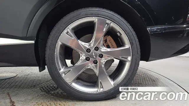 Genesis GV80 2023 — ფოტო 18/35